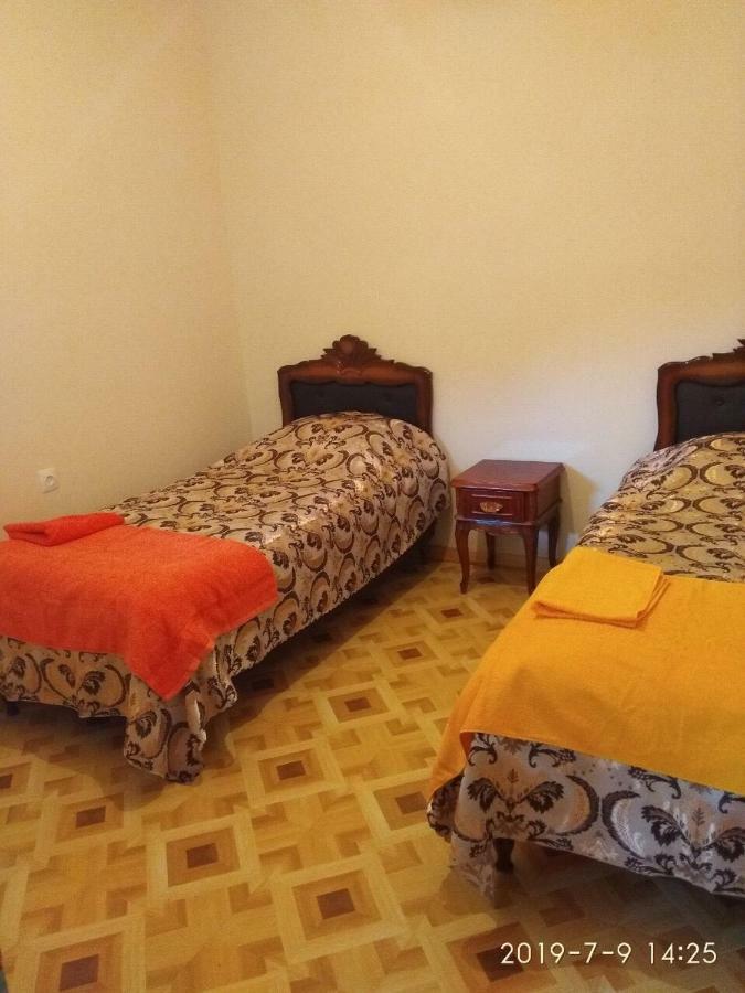 Nnn Guest House Goris Exterior photo