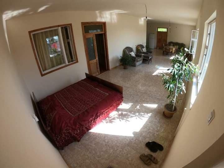 Nnn Guest House Goris Exterior photo